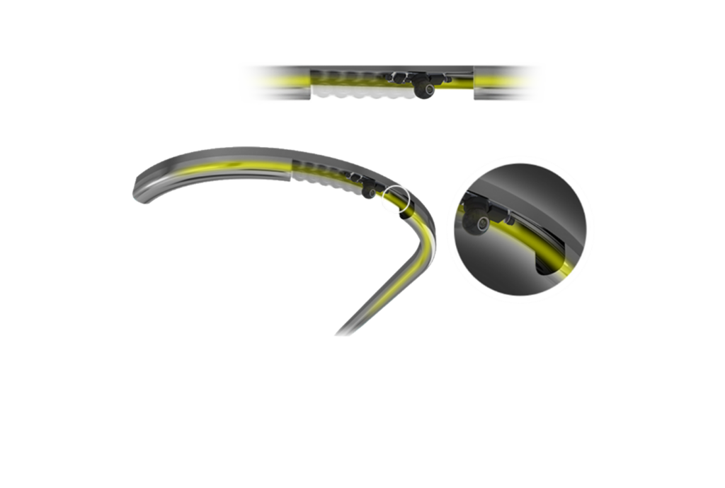 SMARTRACK rail seen as a whole, with a close-up of the camera on its trolley